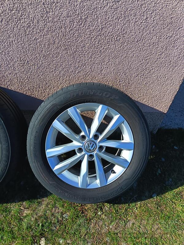 Fabričke felne i Dunlop gume