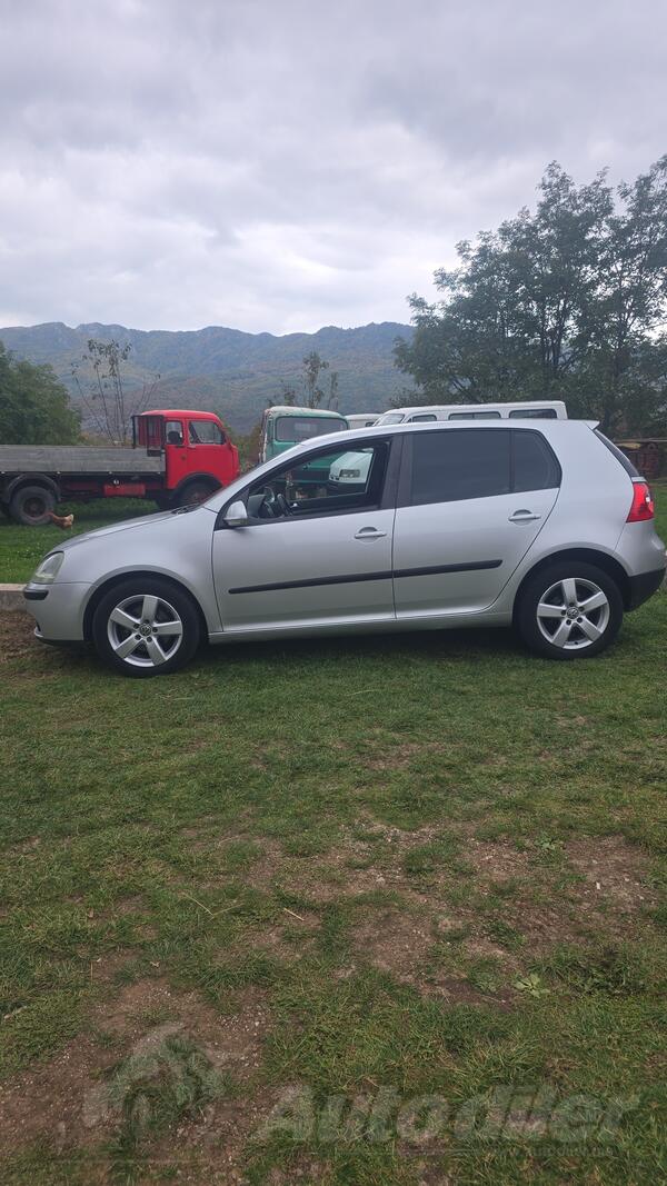 Volkswagen - Golf 5 - 1.9 tdi