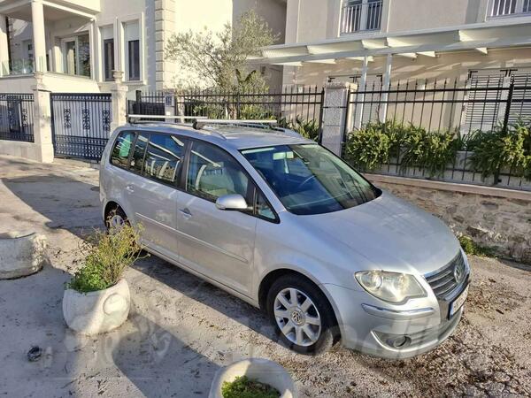 Volkswagen - Touran - 2.0 Restyling