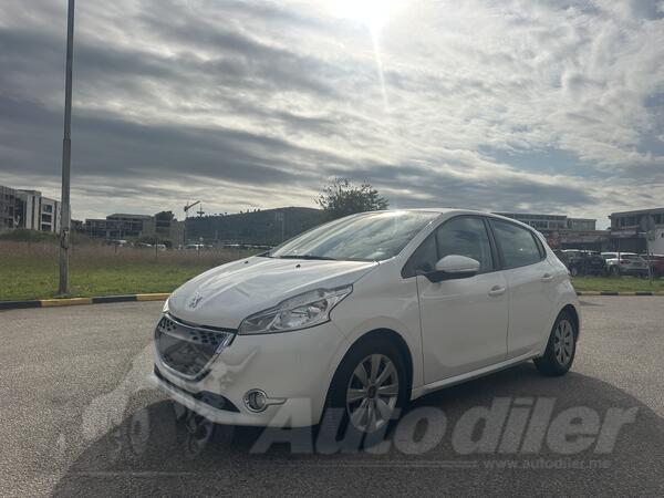 Peugeot - 208 - 1.6 HDi
