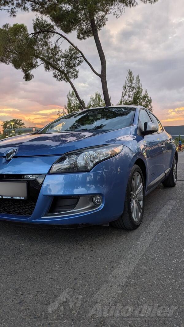 Renault - Megane - 1.5 DCI Berline Dynamique 110