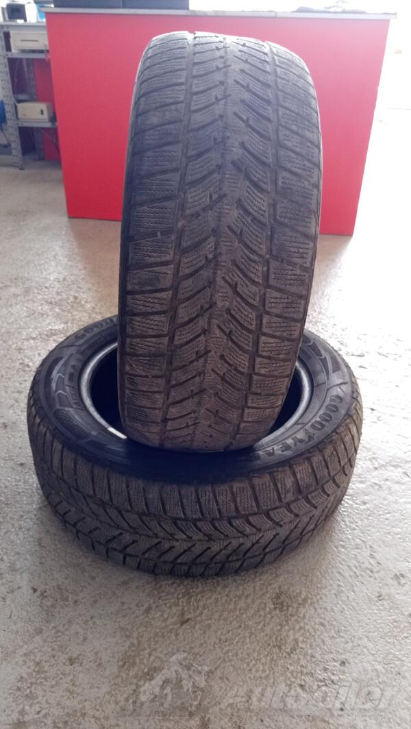GoodYear - 235/55 R17 - Zimska guma