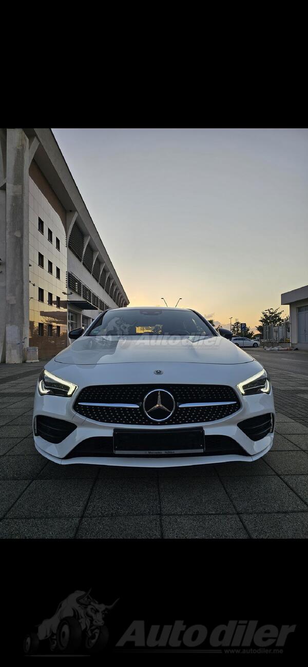 Mercedes Benz - CLA 200 - 2.0