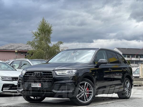 Audi - Q7 - UVOZ CH