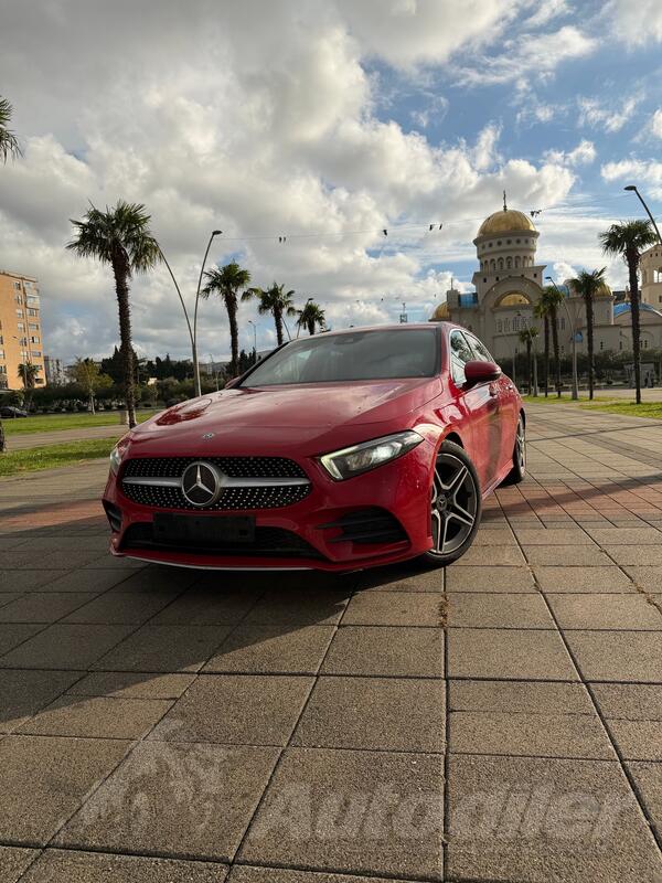 Mercedes Benz - A 220 - 4MATIC AMG LINE