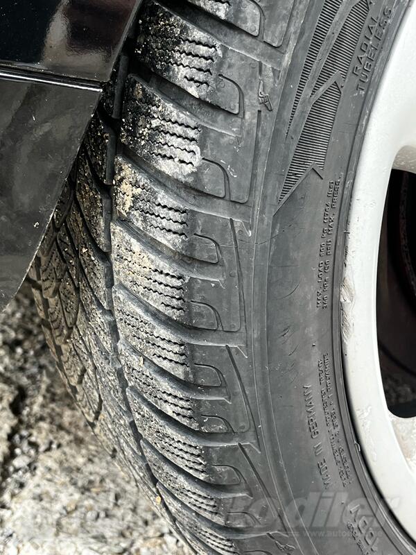 Fabričke felne i goodyesr gume