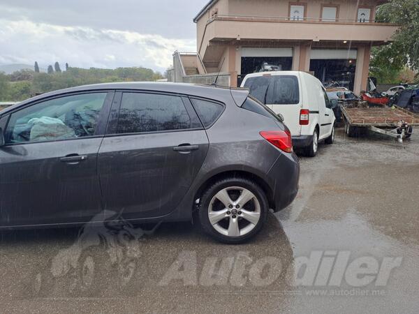 U djelovima Opel - Astra 13 disel