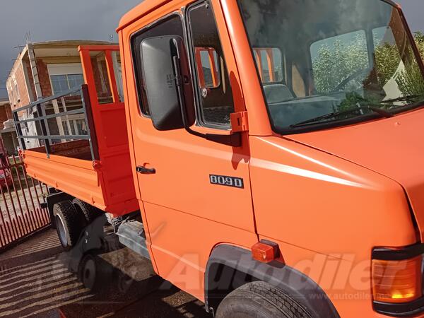 Mercedes Benz - 809d