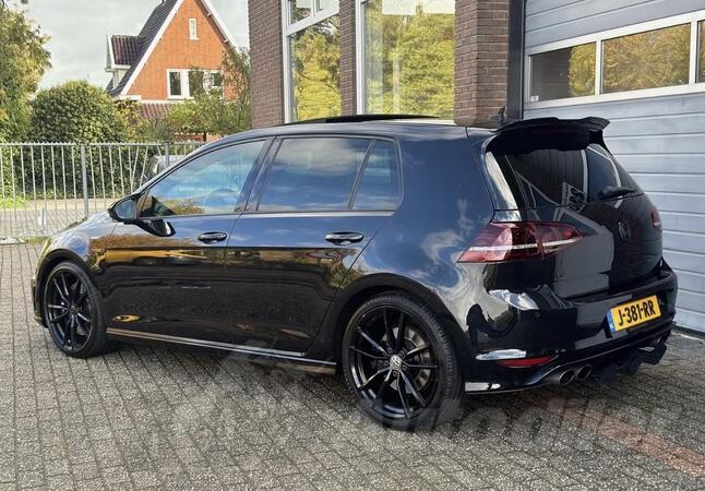 Volkswagen - Golf 7 - R