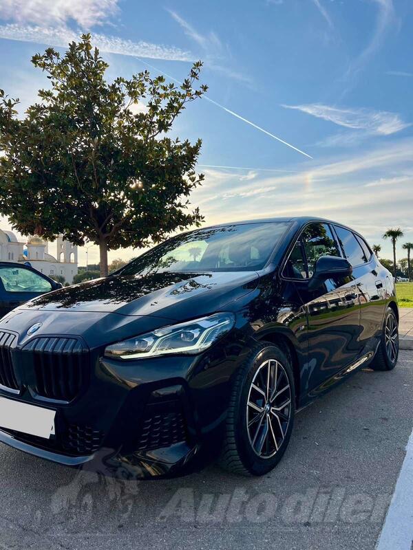 BMW - 218 Active Tourer - BMW 218 i