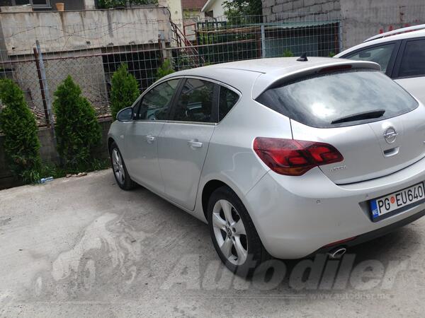Opel - Astra - 2.0 tdi