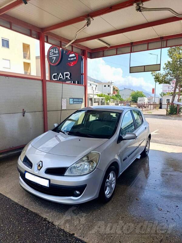 Renault - Clio - 1.6 16V