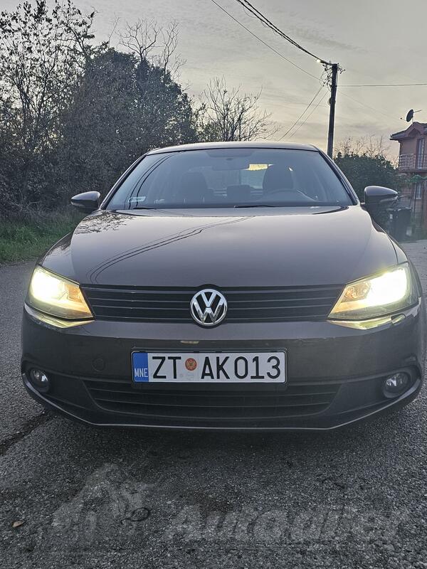 Volkswagen - Jetta - 1.2 TSI