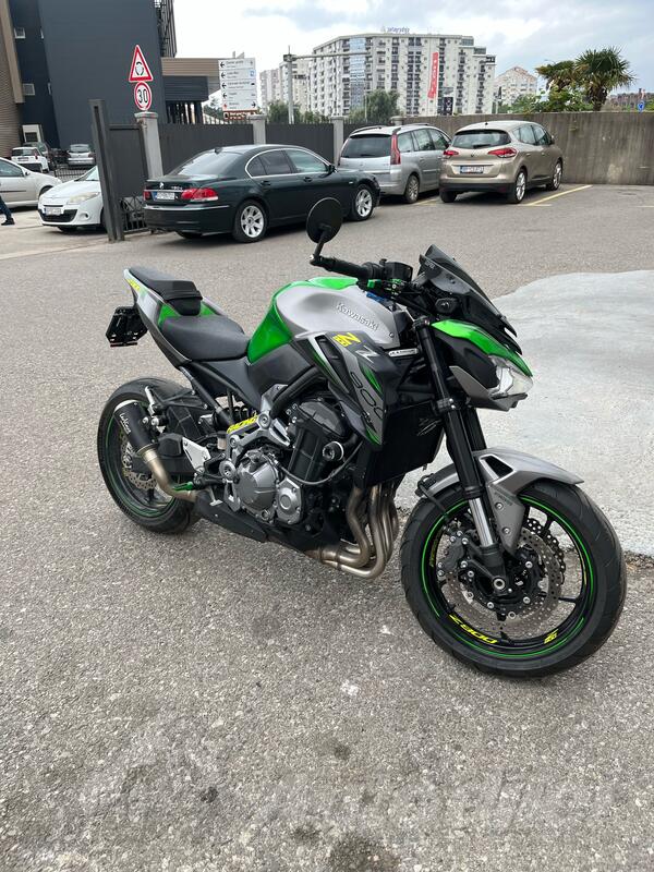 Kawasaki - z900