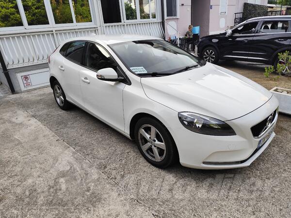 Volvo - V40 - 2.0 D2