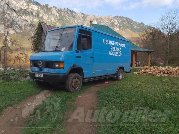 Mercedes Benz - vario 809D