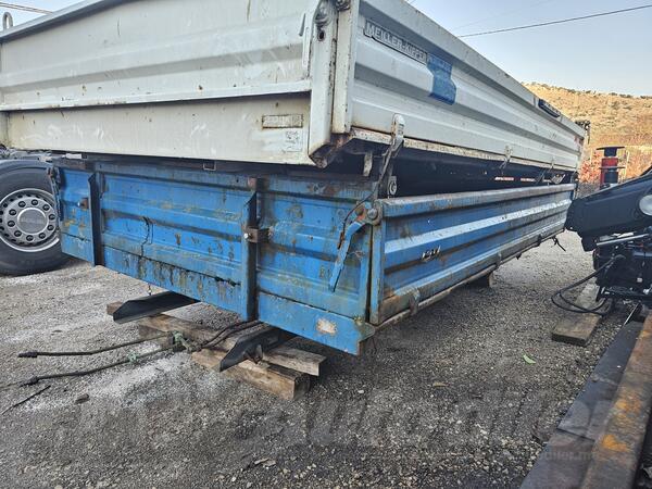 Mercedes Benz - 12 24