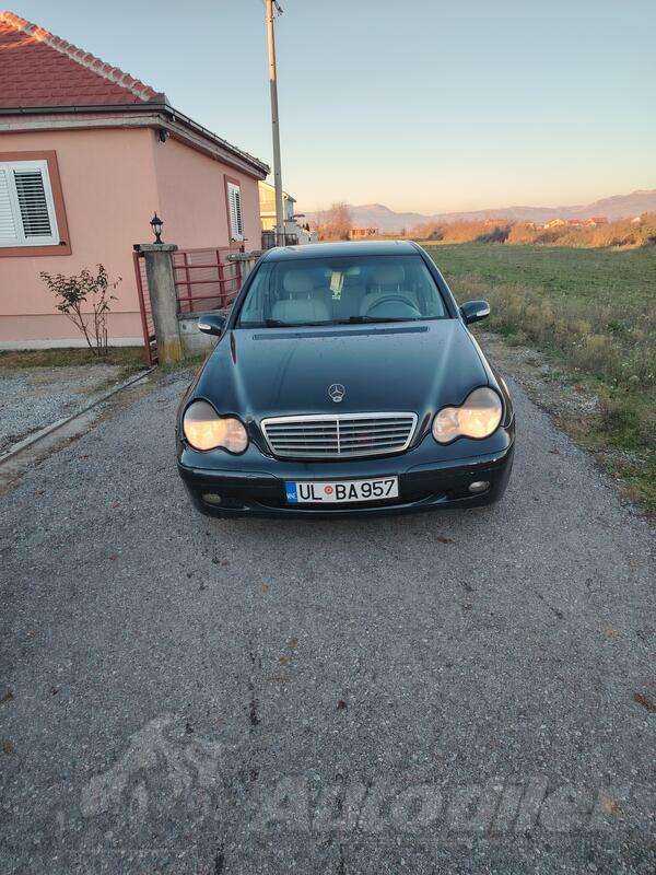 Mercedes Benz - C 200 - 2.2 cdi