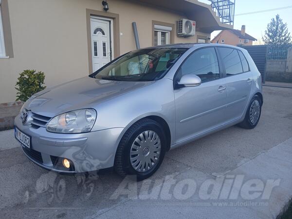 Volkswagen - Golf 5 - 1.9 Tdi Bluemotion