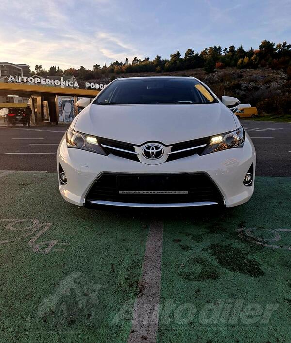 Toyota - Auris - 1.4 dizel