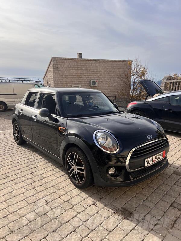 Mini - Cooper D - 1.5 one disel, pepper business 2017
