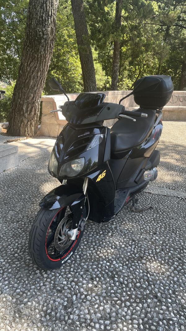 Aprilia - sport city 200