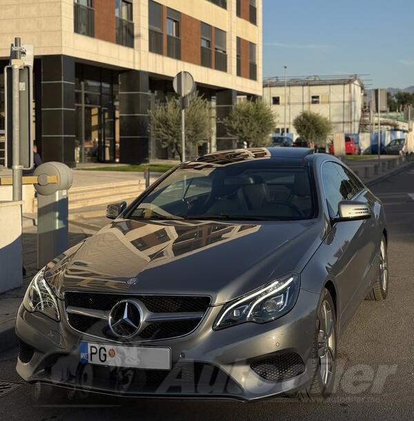 Mercedes Benz - E 220 - E 220 DIESEL COUPE