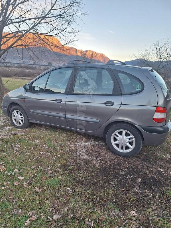 Renault - Scenic - 1.9 DCI
