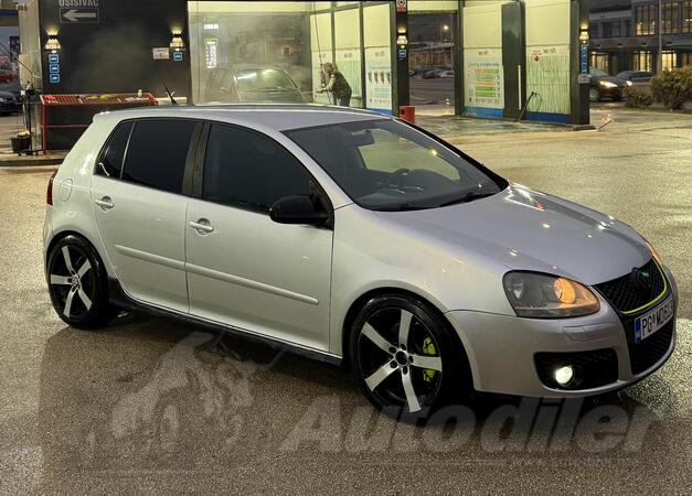 Volkswagen - Golf 5 - 2.0