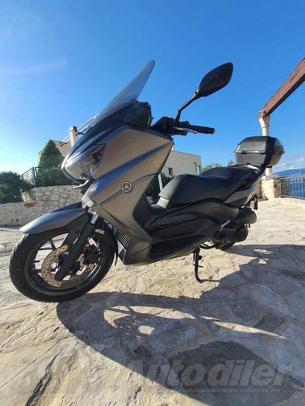 Yamaha - xmax