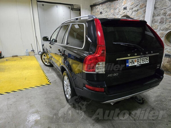Volvo - XC 90 - 2.4 D5 AWD