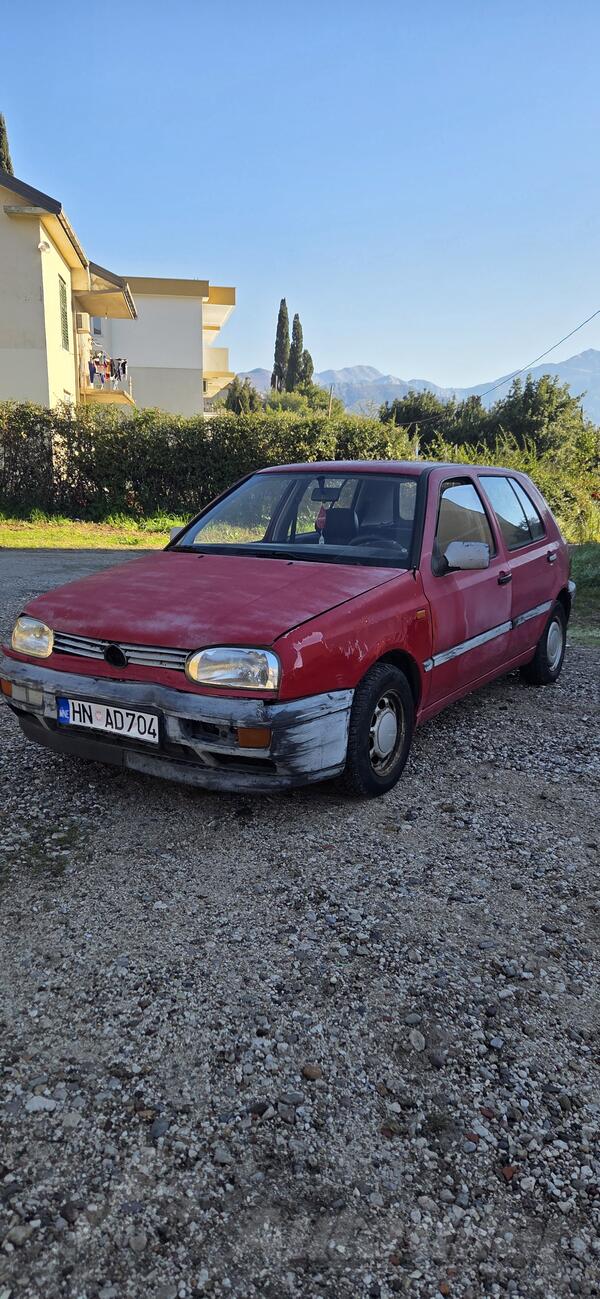Volkswagen - Golf 3 - 1.4 benzin