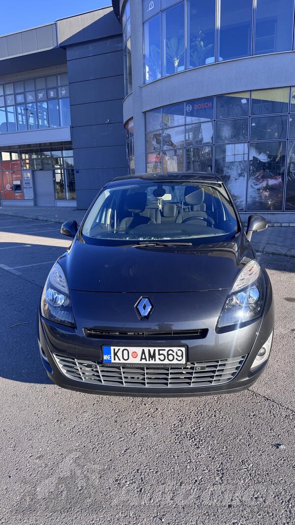 Renault - Scenic - 2.0