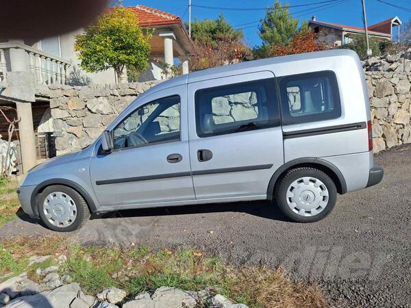 Opel - Combo - 1.3 cdti