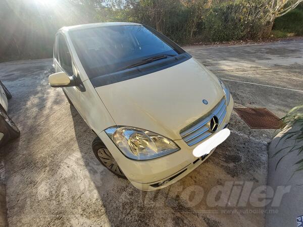 Mercedes Benz - A 180