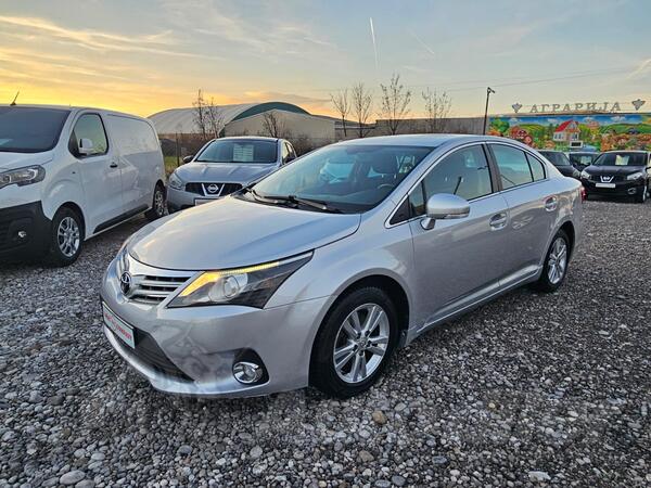 Toyota - Avensis - 2.0 d