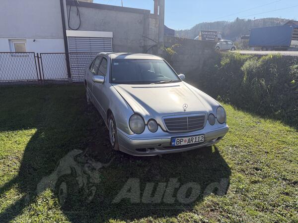 Mercedes Benz - E 220 - CDI