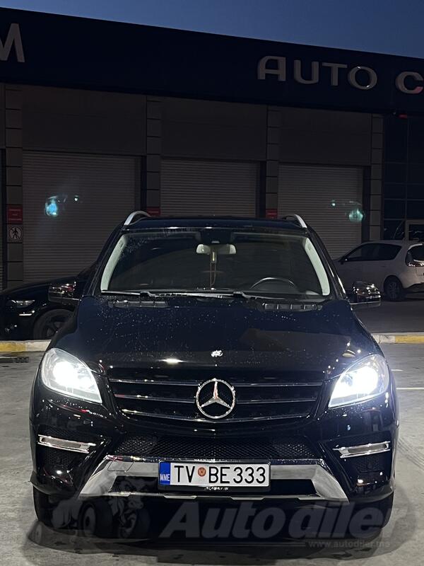 Mercedes Benz - ML 250 - 250