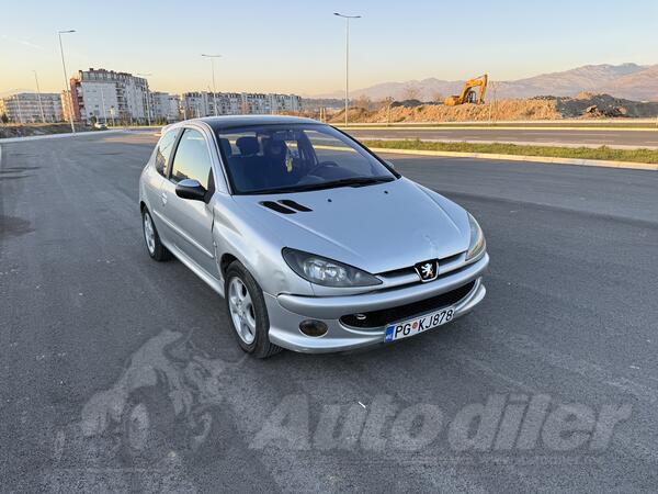 Peugeot - 206 - benzin
