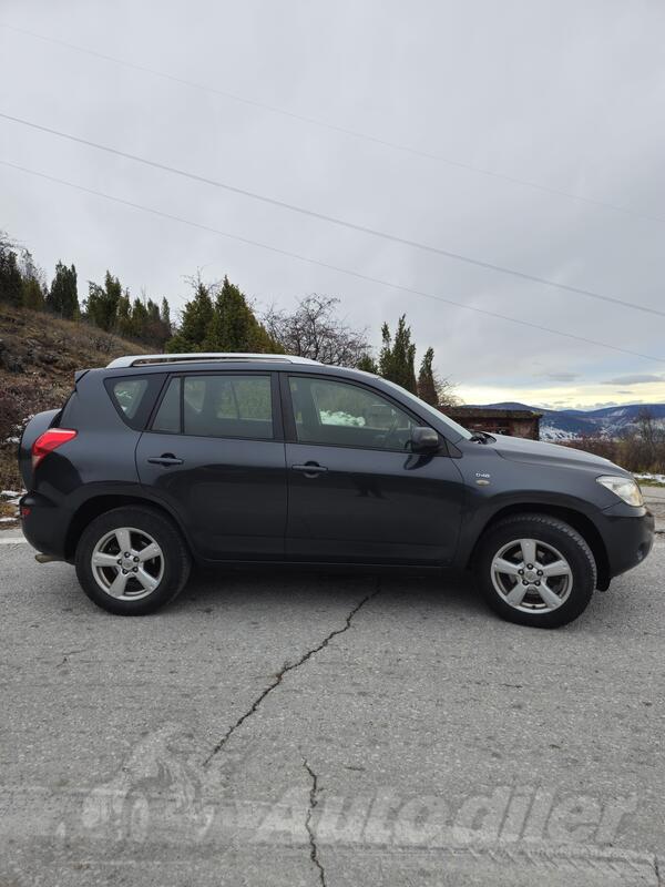 Toyota - RAV 4 - 2.2 D4D