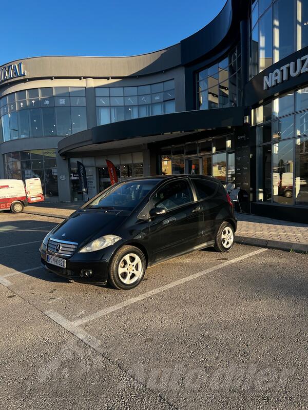 Mercedes Benz - A 180 - 2.0