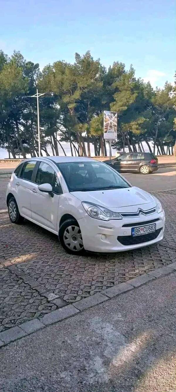 Rent-A-Car - Transferi i transport