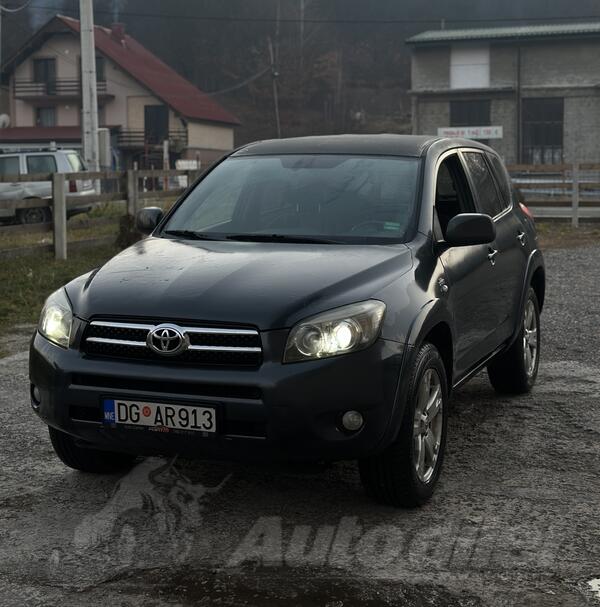 Toyota - RAV 4 - 2.2