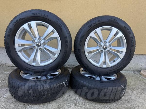 Fabričke felne i EsaTecar gume