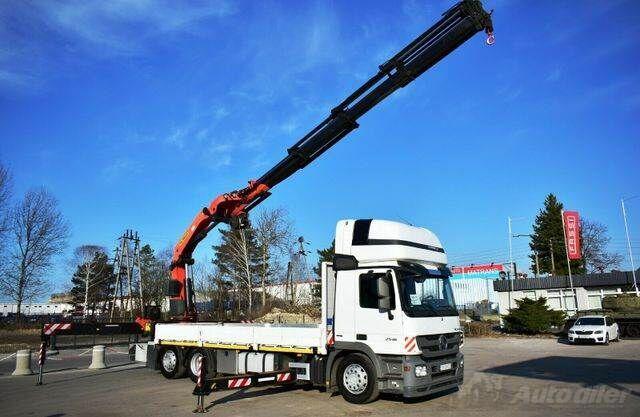Mercedes Benz - Actros 2546 6x2 Palfinger PK 53002 kamion s ravnom platformom + kran / STR-0026