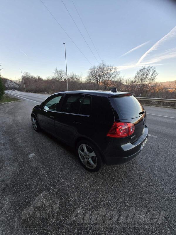 Volkswagen - Golf 5 - 2.0