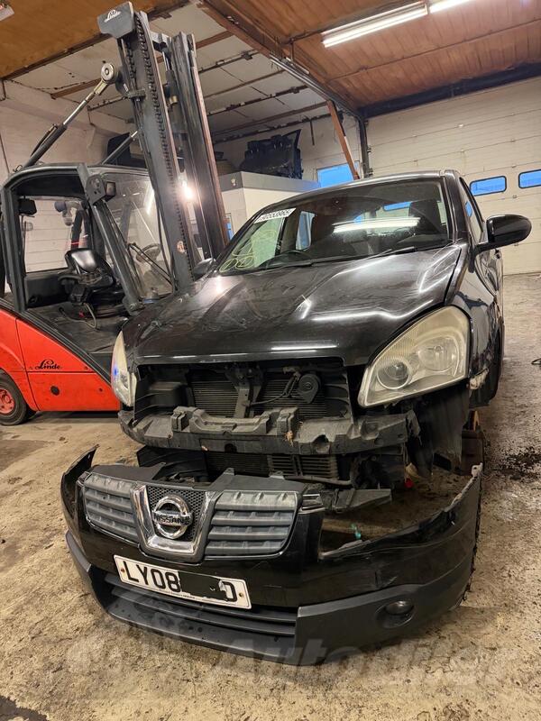 U djelovima Nissan - Qashqai 2,0 b