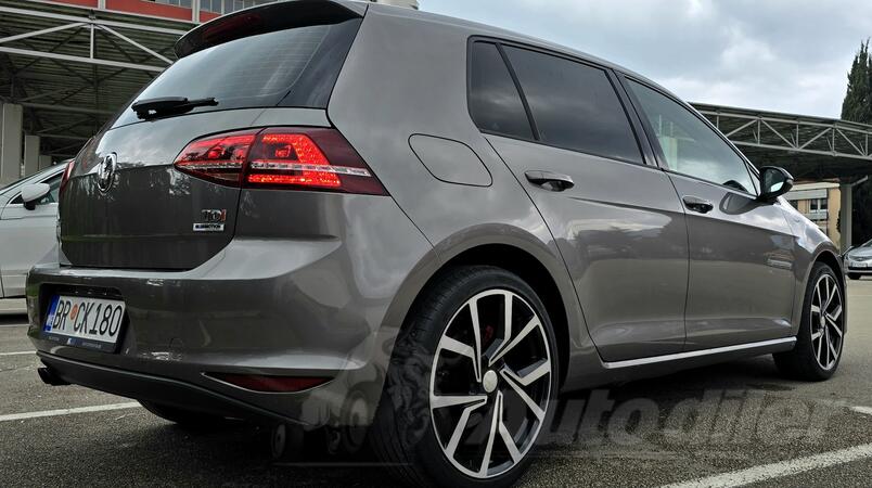 Volkswagen - Golf 7 - 1.6 TDI