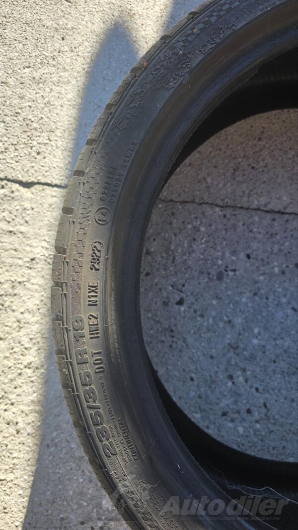 Continental - 235/35 - Dimër guma