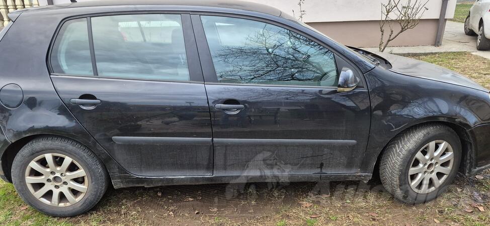 Volkswagen - Golf 5 - 1.4 16V